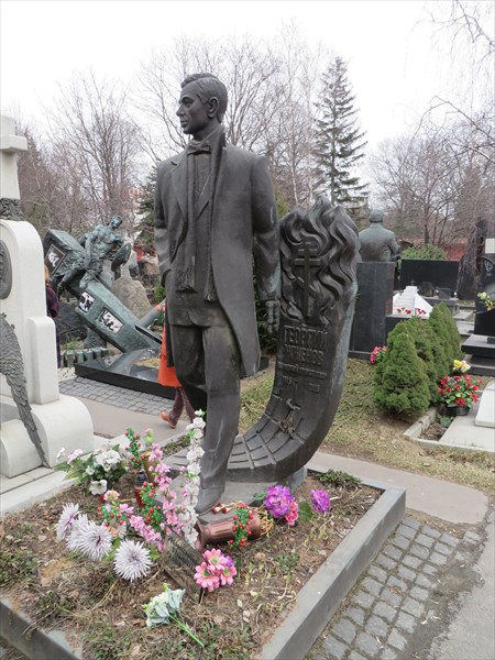 059-Памятник Георгию Жженову